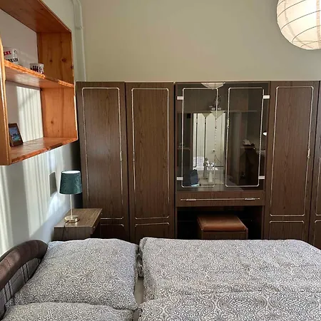 Apartment With A - C In 55040 *