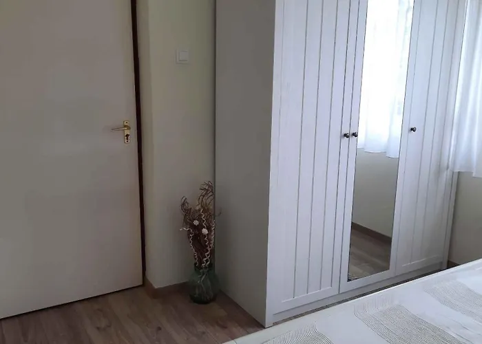 With A - C In 55040 דירה *