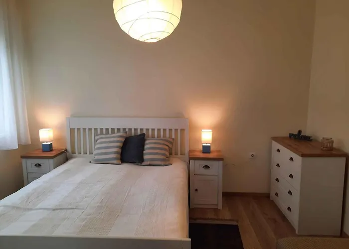 With A - C In 55040 Lejlighed *