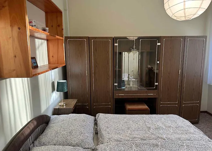 דירה With A - C In 55040 *