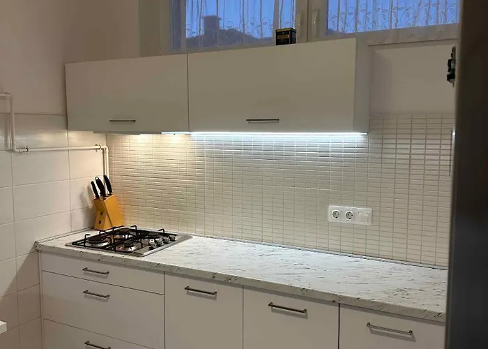 With A - C In 55040 Lejlighed *